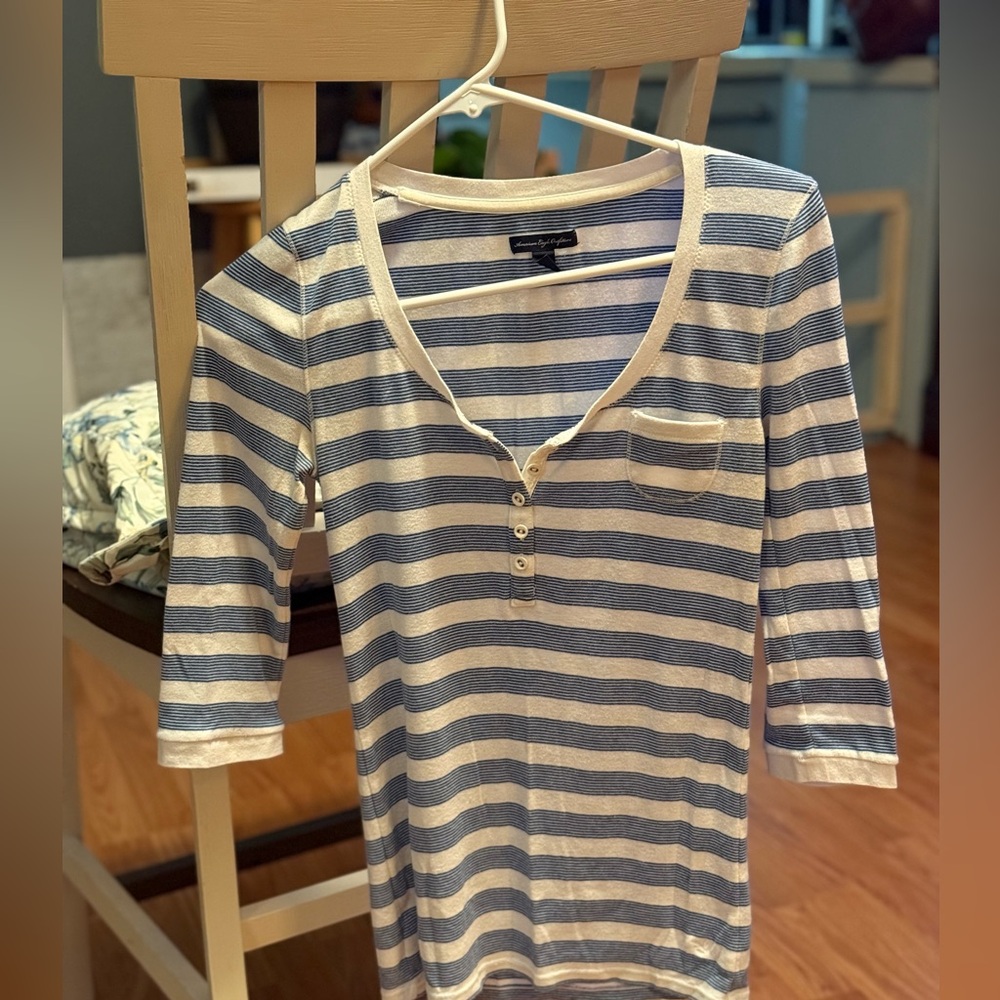 American Eagle shirt
